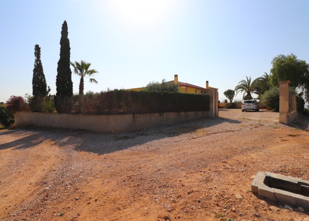 Sale - Finca / Country Property - Albatera - Albatera - Country