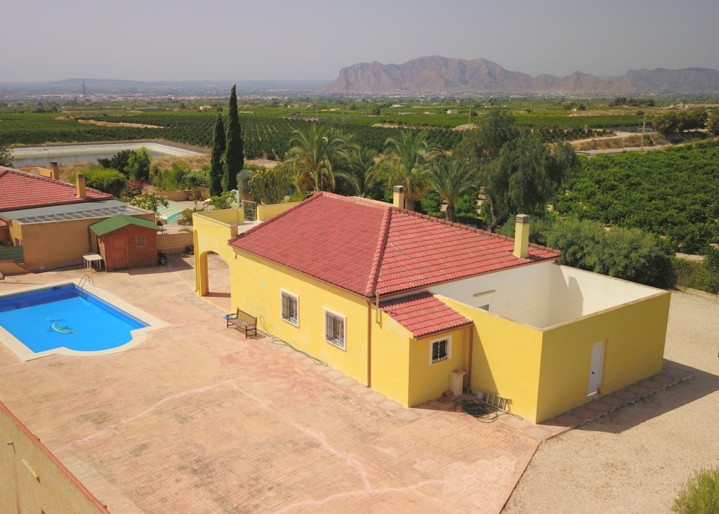 Sale - Finca / Country Property - Albatera - Albatera - Country