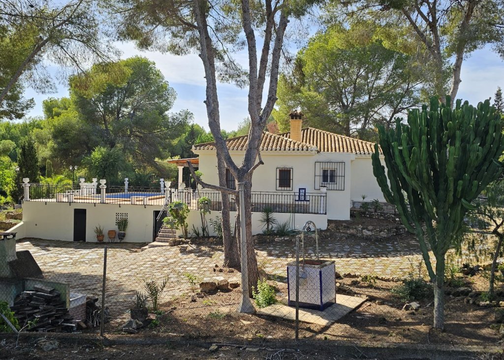 Sale - Finca / Country Property - Algorfa - Montemar