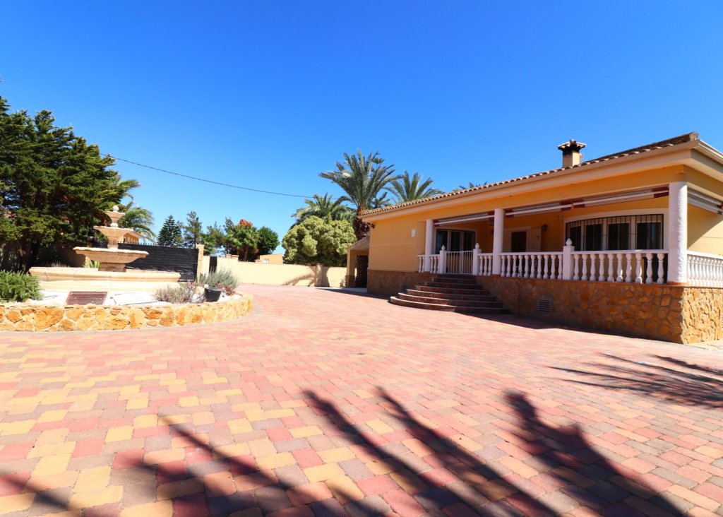 Sale - Finca / Country Property - Catral - Catral - Country