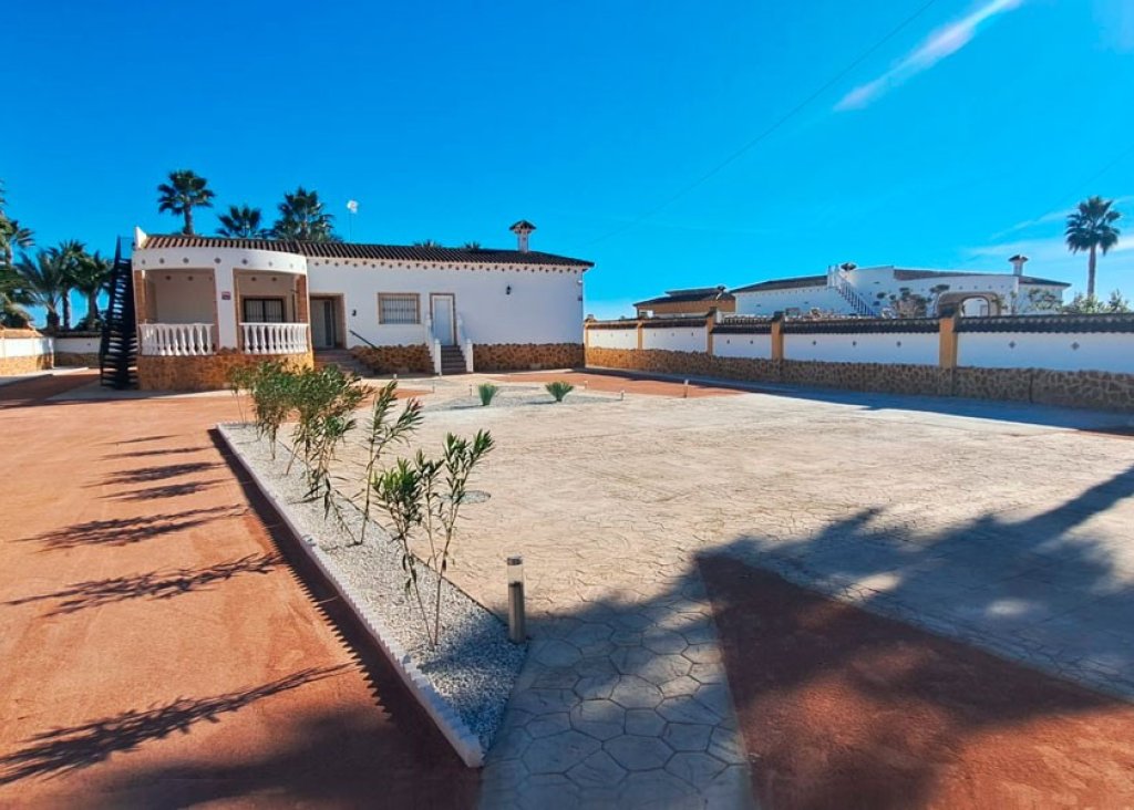 Sale - Finca / Country Property - Catral - Catral - Country