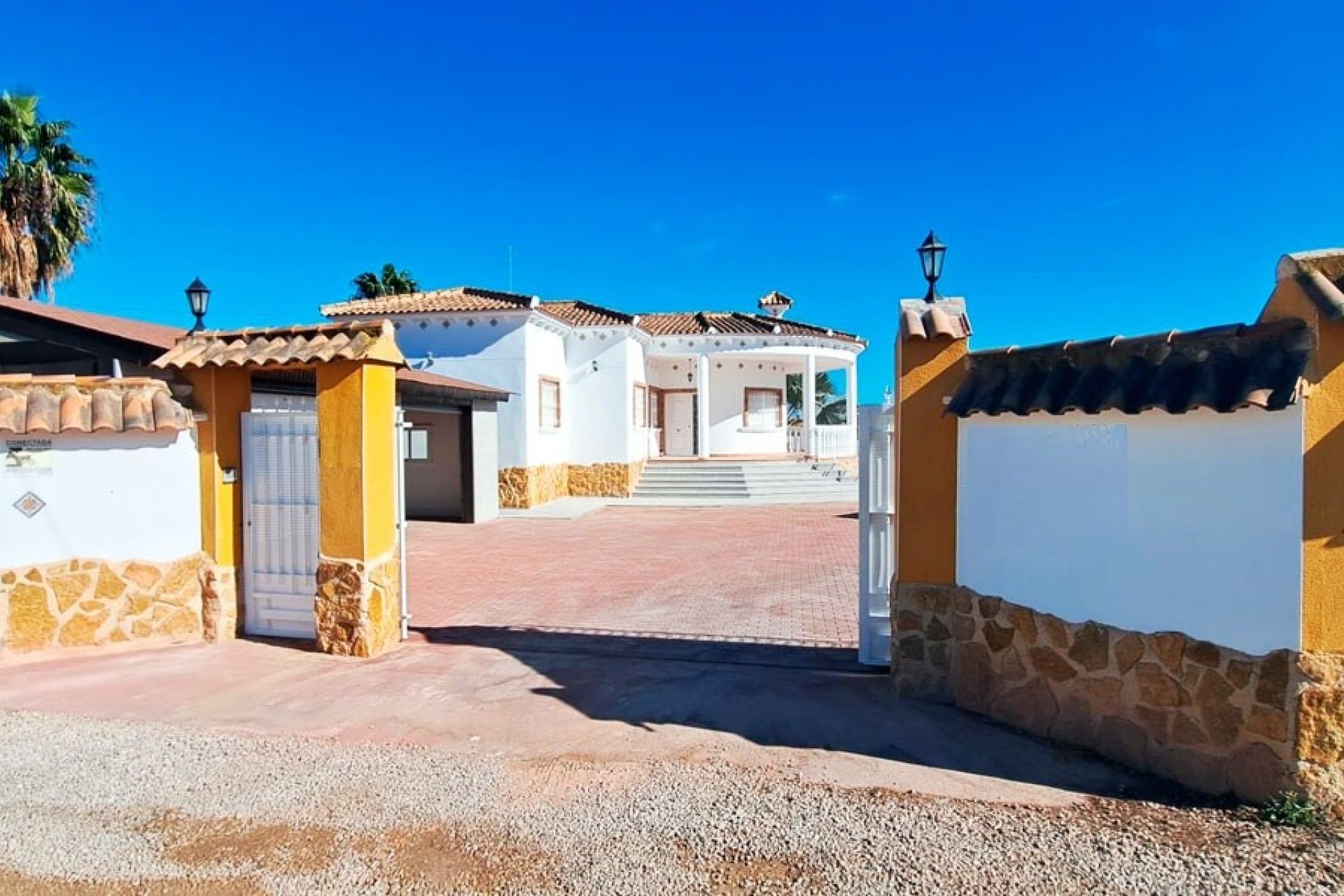 Sale - Finca / Country Property - Catral - Catral - Country
