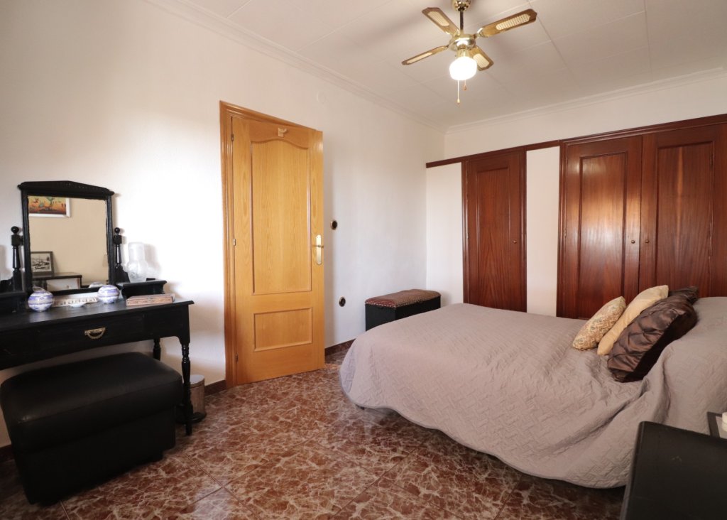 Sale - Finca / Country Property - Crevillente - Crevillente - Country