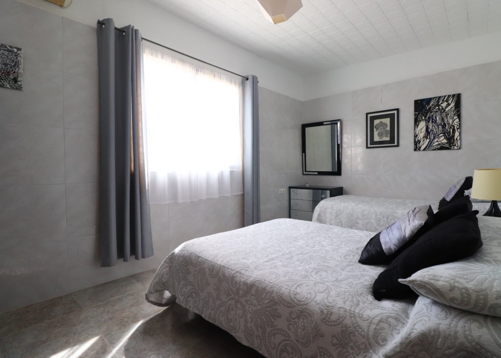 Sale - Finca / Country Property - Crevillente - Crevillente - Country