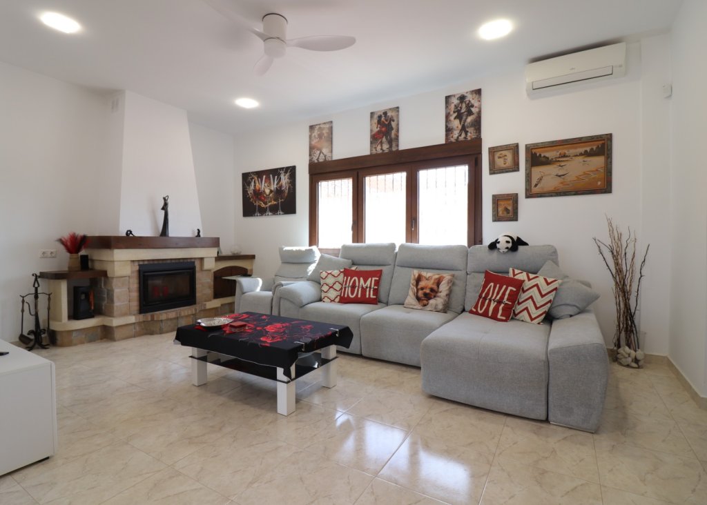Sale - Finca / Country Property - Daya Vieja - Daya Vieja - Country