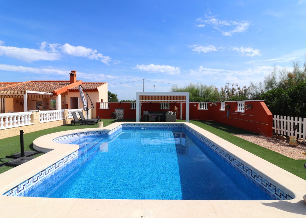Sale - Finca / Country Property - Daya Vieja - Daya Vieja - Country