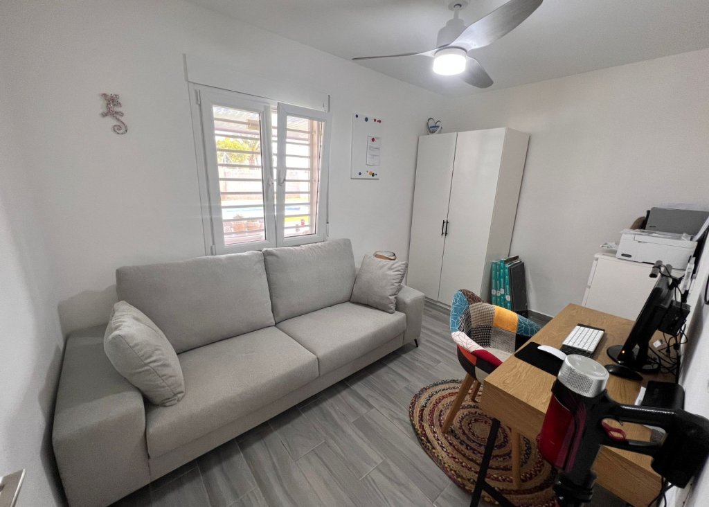 Sale - Finca / Country Property - Elche/Elx - La Marina