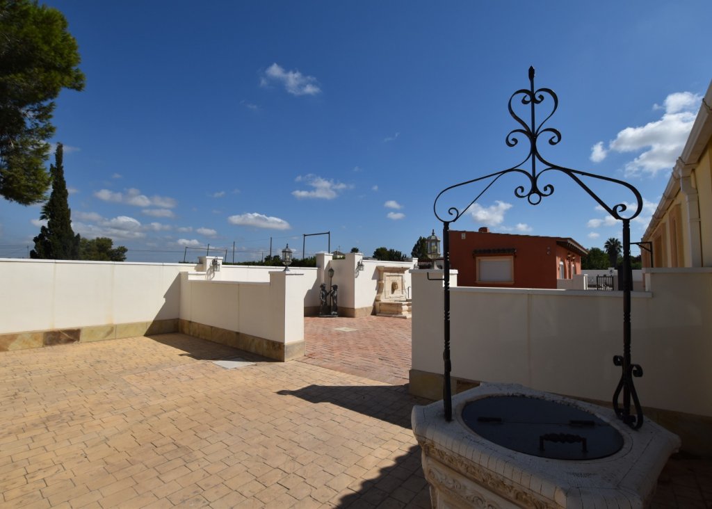 Sale - Finca / Country Property - Heredades