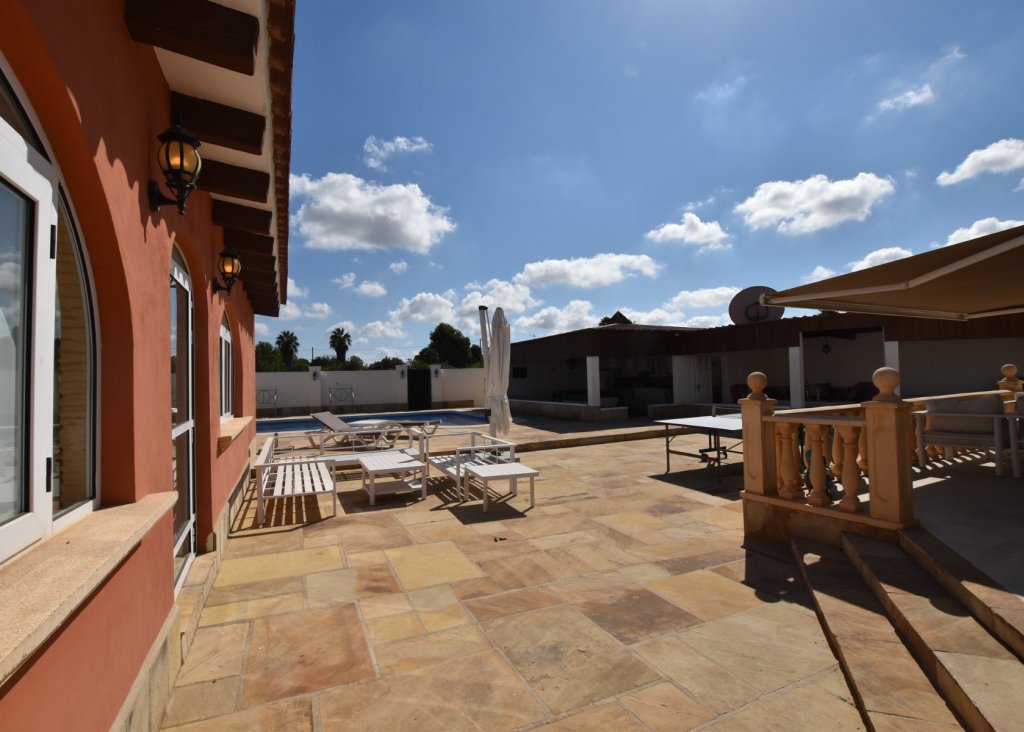 Sale - Finca / Country Property - Heredades