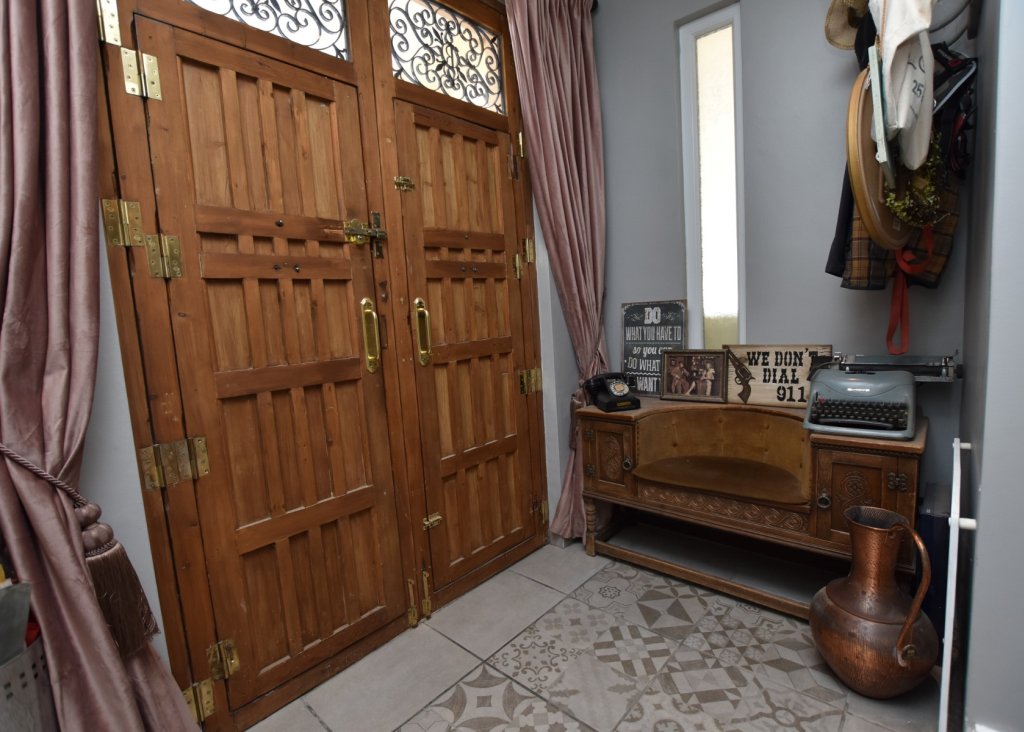 Sale - Finca / Country Property - Heredades