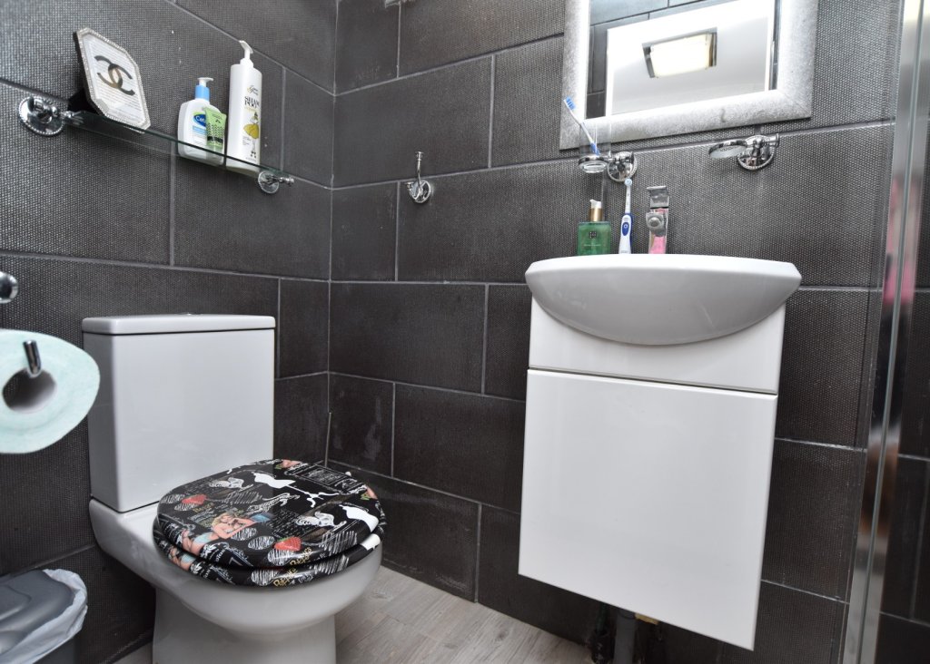 Sale - Finca / Country Property - Heredades