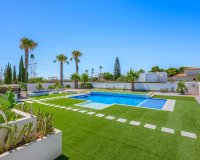 Sale - Finca / Country Property - Los Montesinos - La Herrada