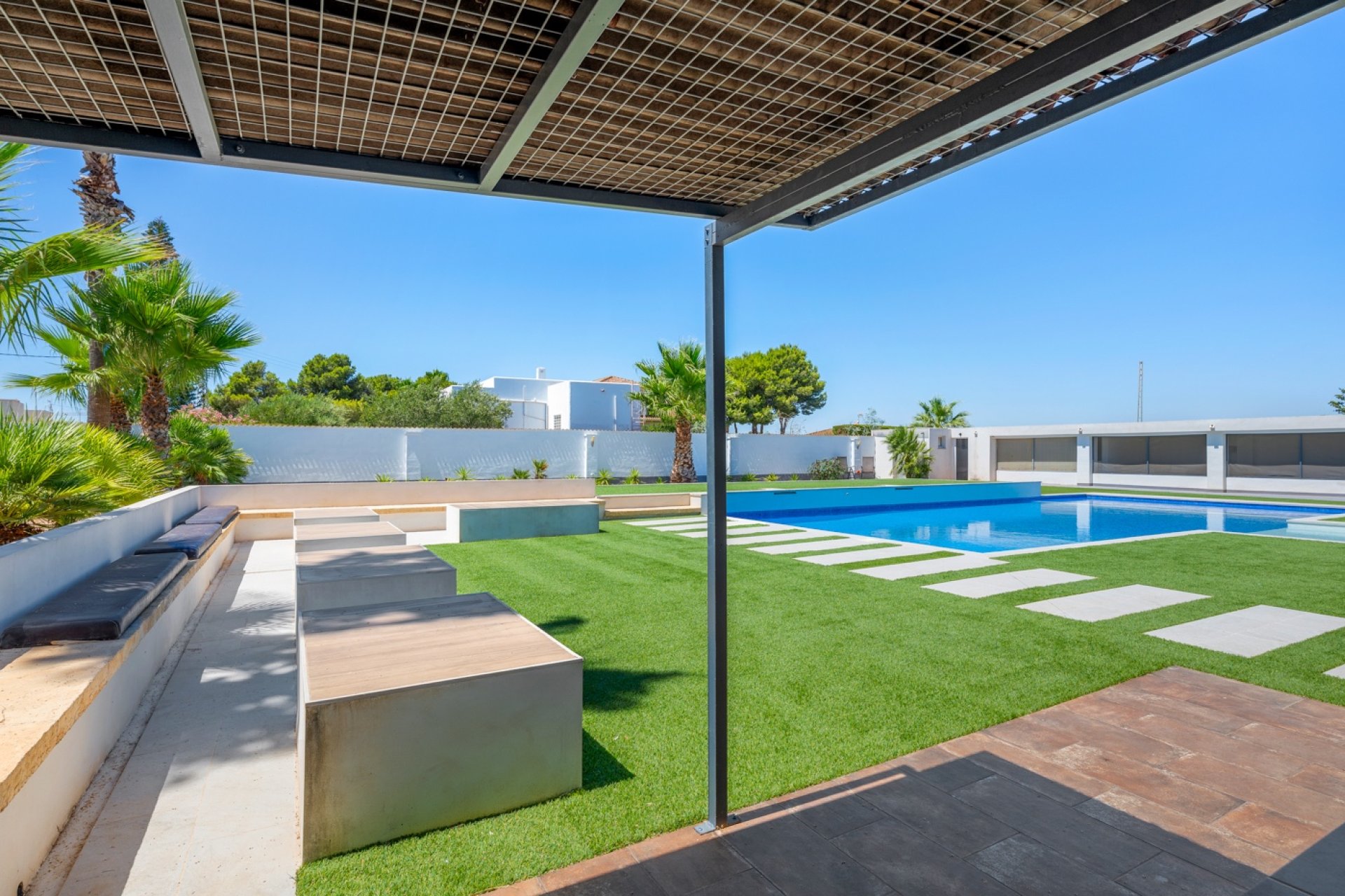 Sale - Finca / Country Property - Los Montesinos - La Herrada