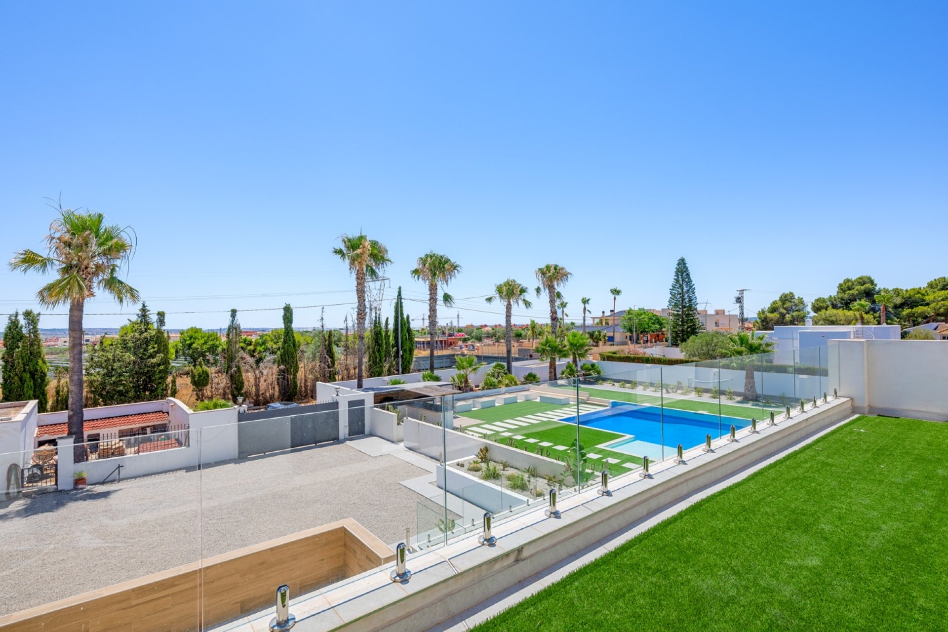 Sale - Finca / Country Property - Los Montesinos - La Herrada