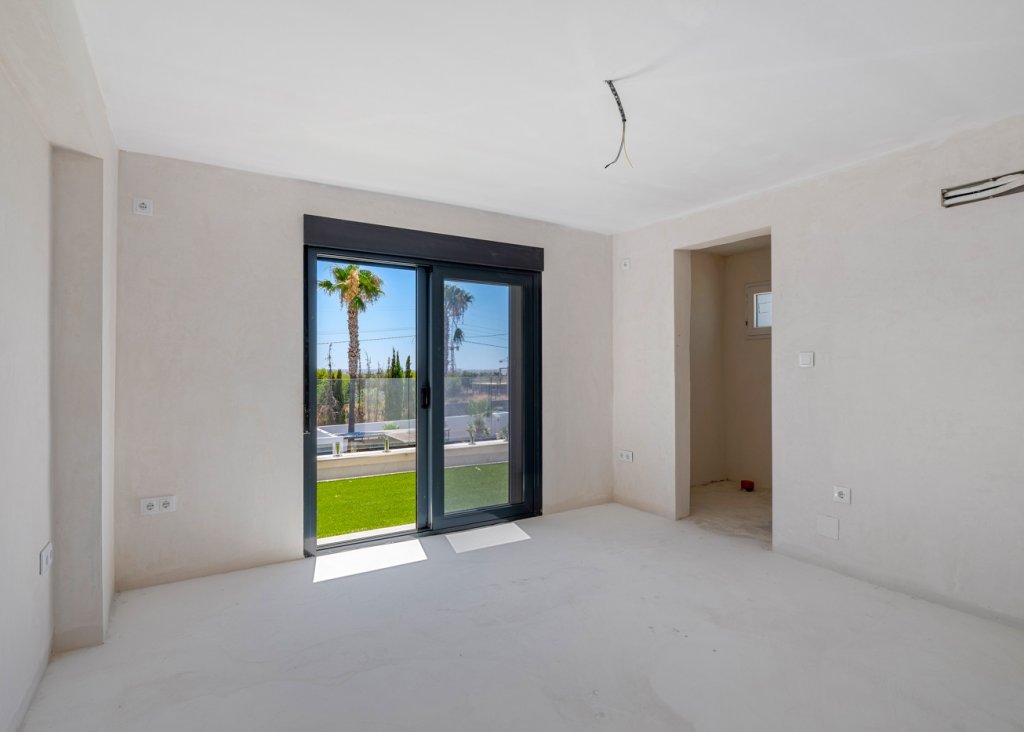 Sale - Finca / Country Property - Los Montesinos - La Herrada