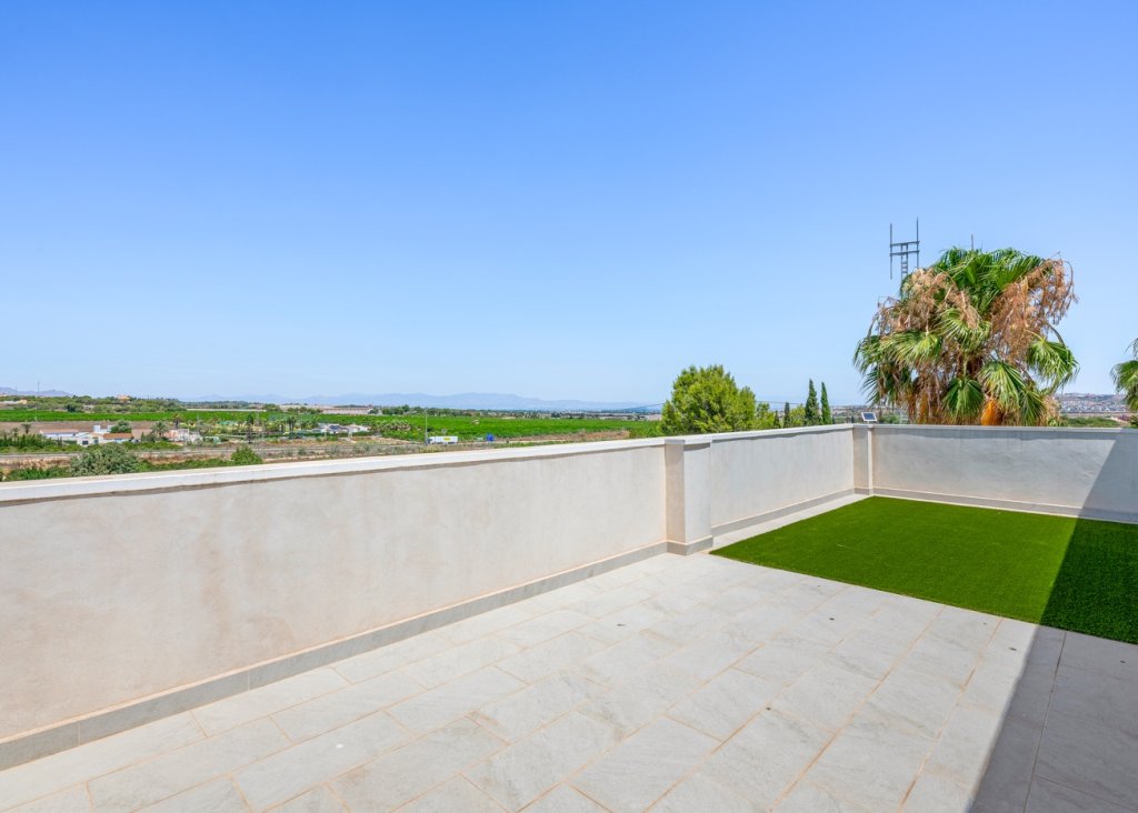 Sale - Finca / Country Property - Los Montesinos - La Herrada