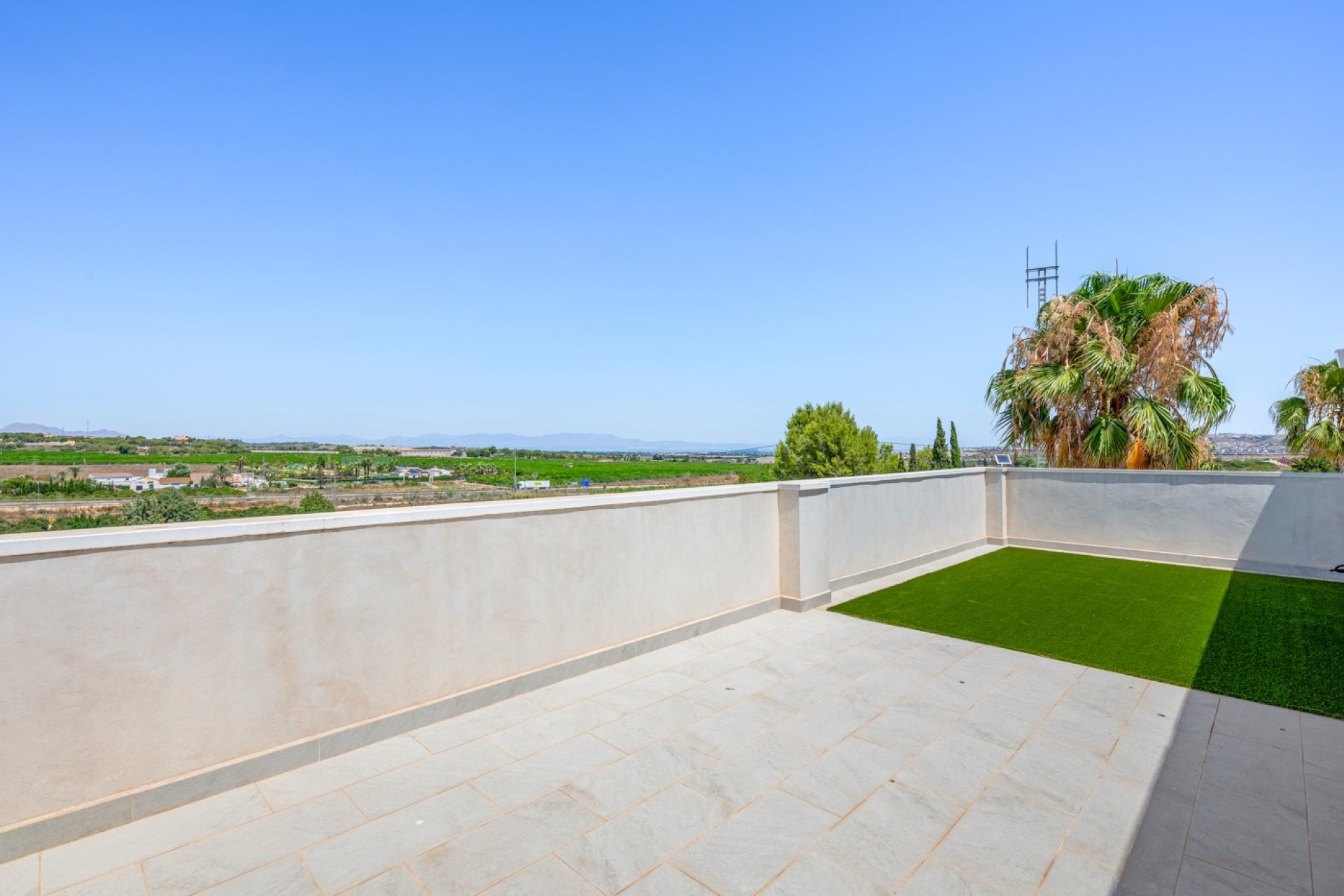 Sale - Finca / Country Property - Los Montesinos - La Herrada