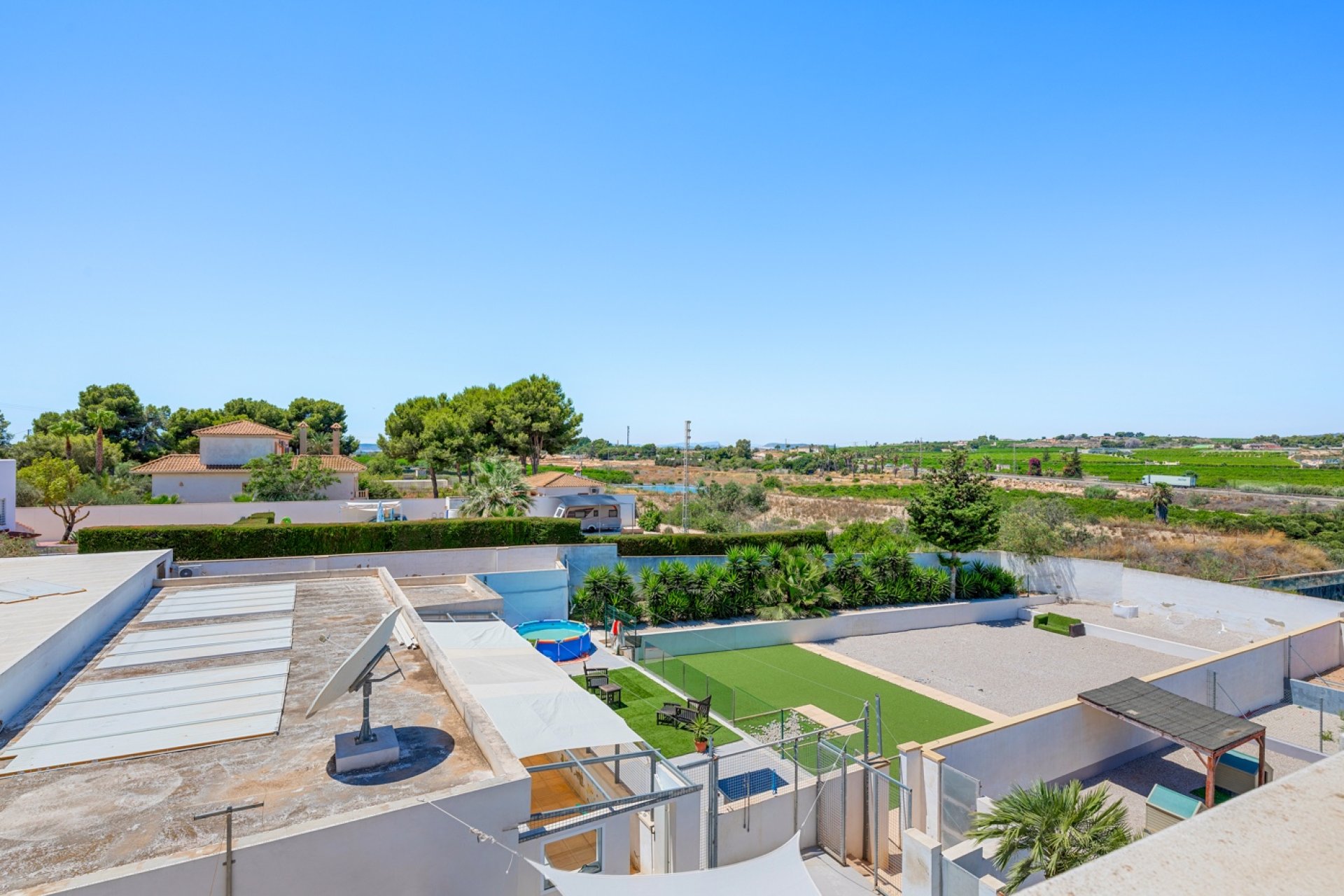 Sale - Finca / Country Property - Los Montesinos - La Herrada