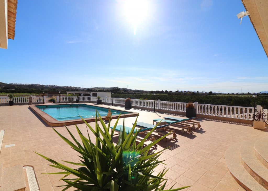 Sale - Finca / Country Property - Rojales - Rojales - Country