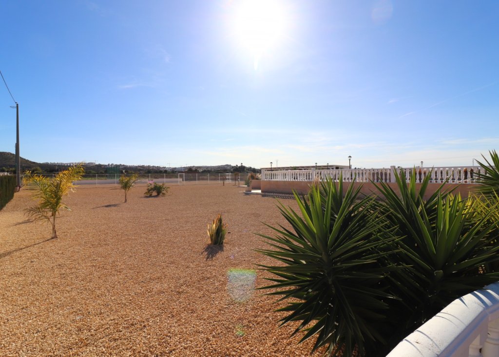 Sale - Finca / Country Property - Rojales - Rojales - Country