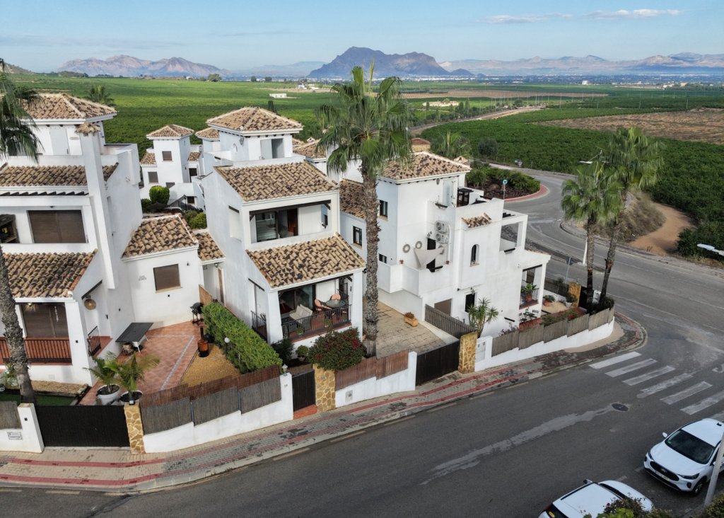 Sale - Link-Detached House - Algorfa - La Finca Golf Resort