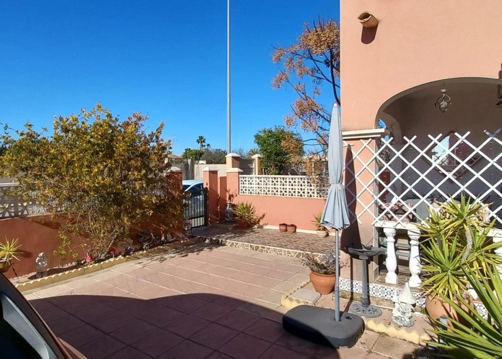 Sale - Quad - Los Montesinos - La Herrada