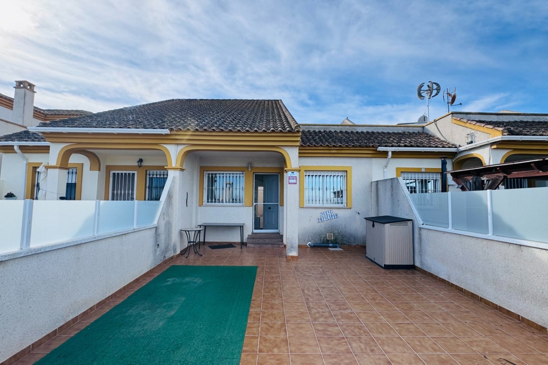 Sale - Townhouse - Daya Nueva