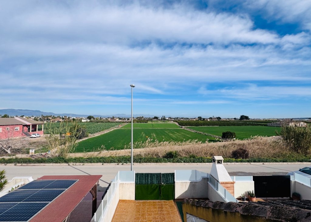 Sale - Townhouse - Daya Nueva