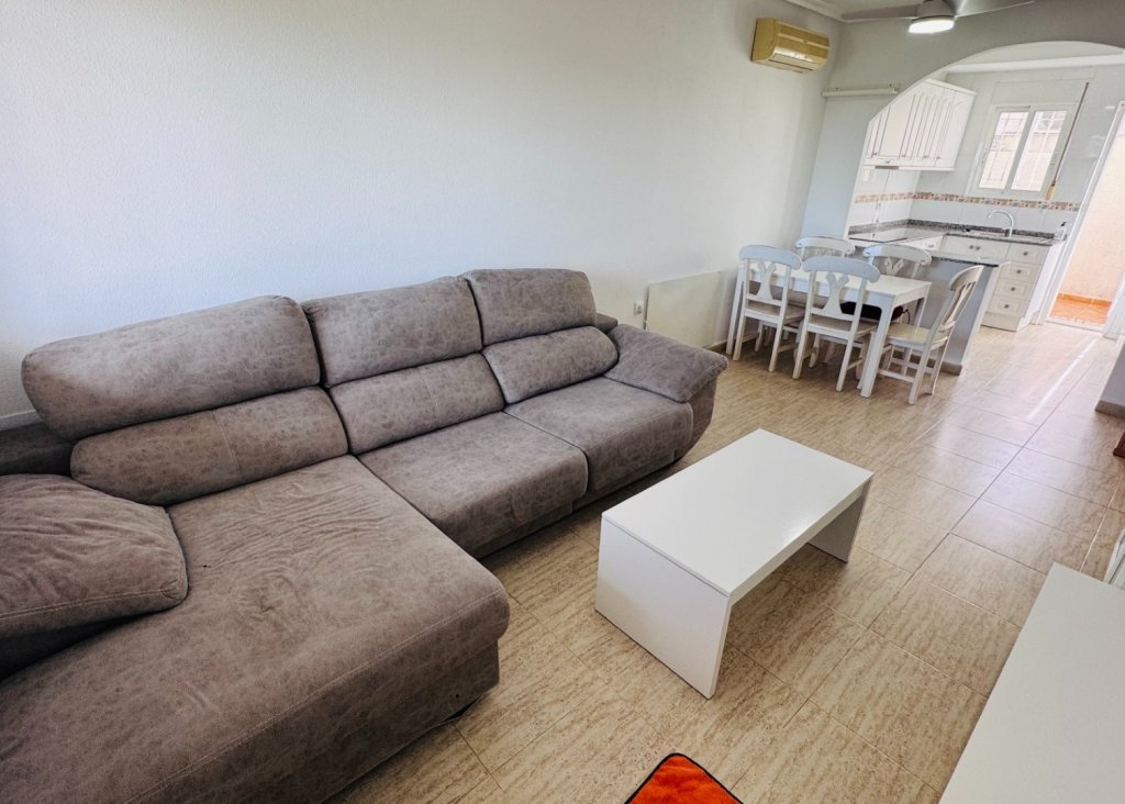 Sale - Townhouse - Daya Nueva