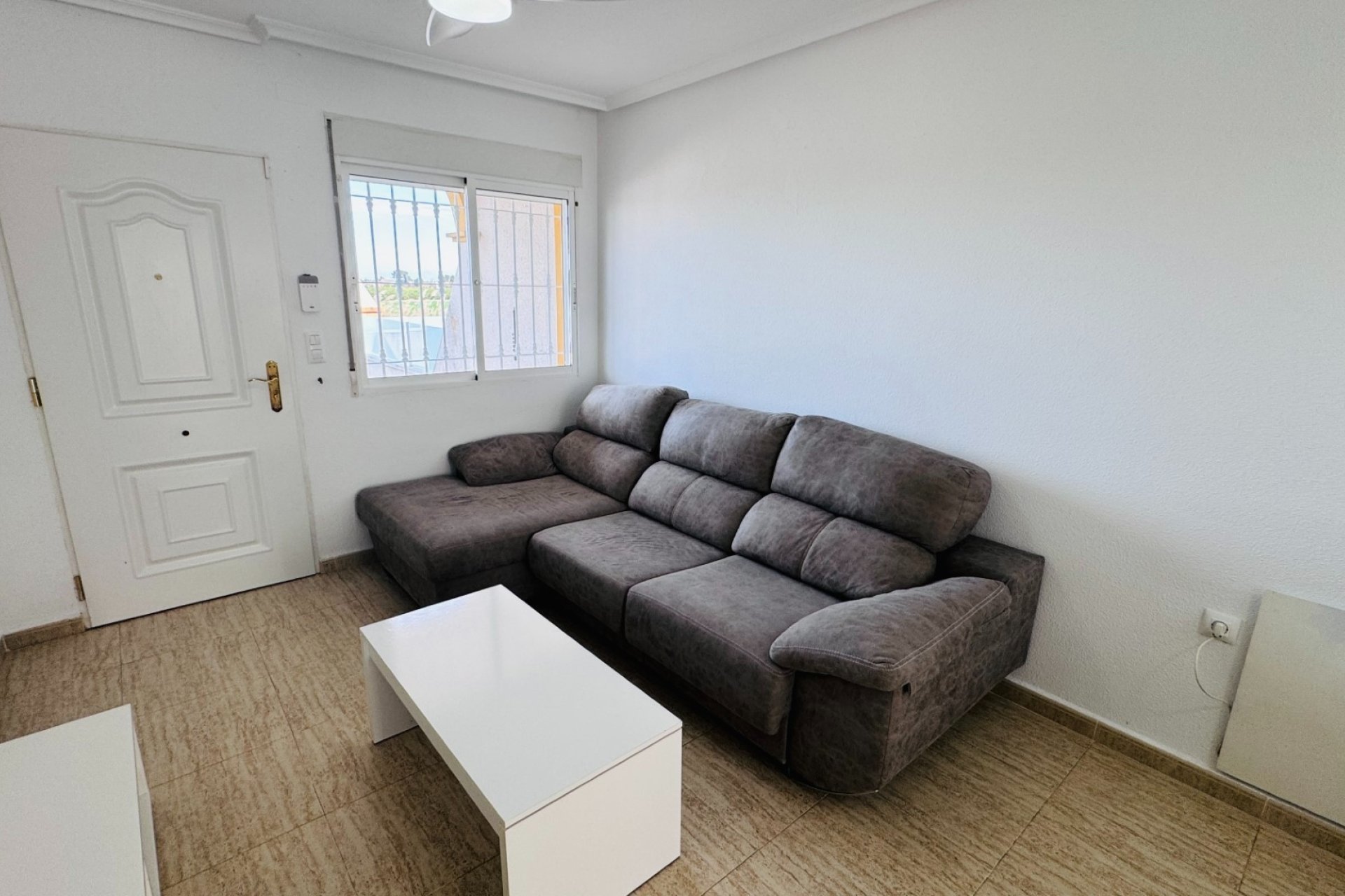 Sale - Townhouse - Daya Nueva