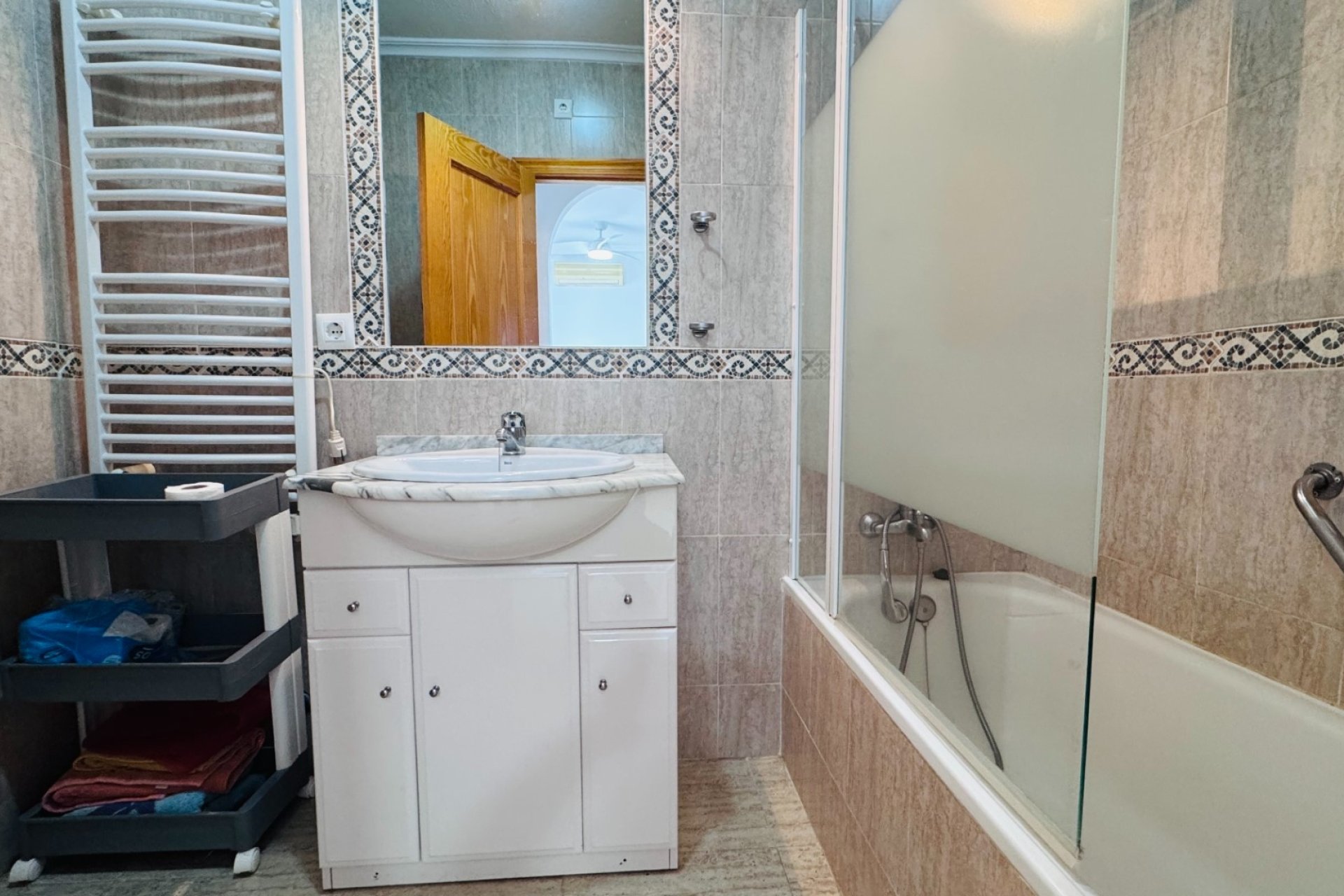 Sale - Townhouse - Daya Nueva