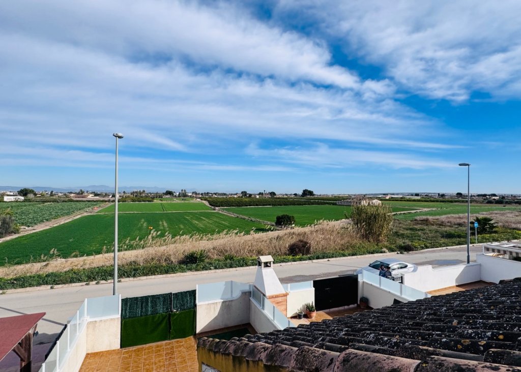 Sale - Townhouse - Daya Nueva