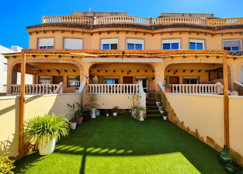 Sale - Townhouse - Guardamar del Segura - Center - El Raso