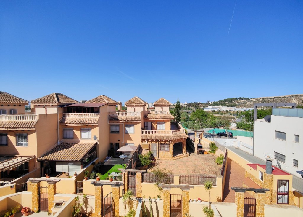 Sale - Townhouse - Guardamar del Segura - Center - El Raso