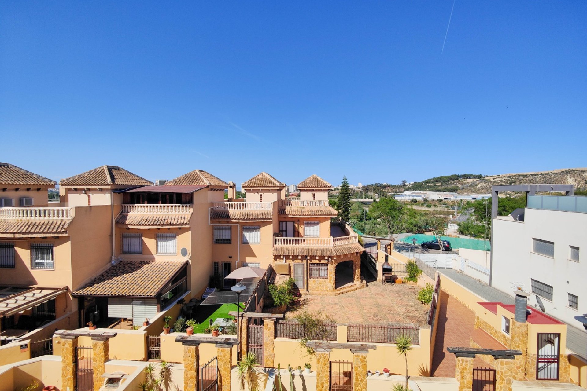 Sale - Townhouse - Guardamar del Segura - Center - El Raso