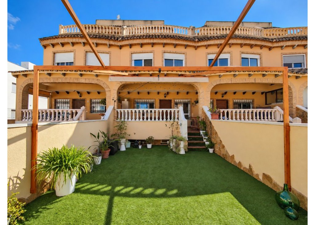 Sale - Townhouse - Guardamar del Segura - Center - El Raso