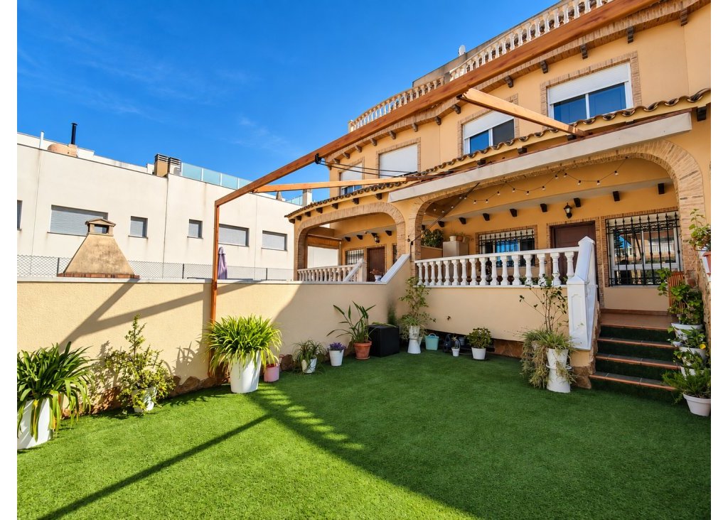 Sale - Townhouse - Guardamar del Segura - Center - El Raso
