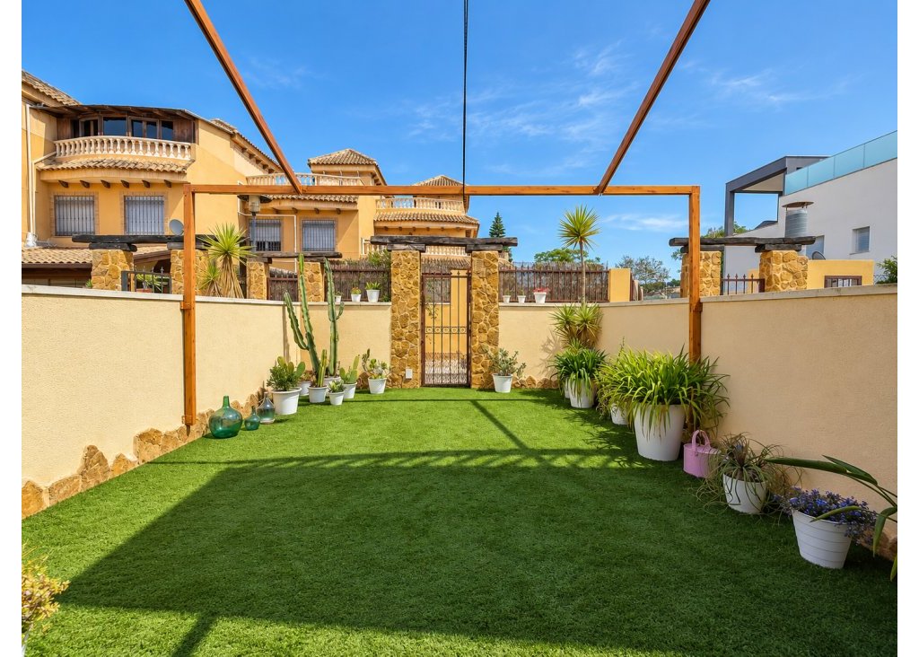 Sale - Townhouse - Guardamar del Segura - Center - El Raso