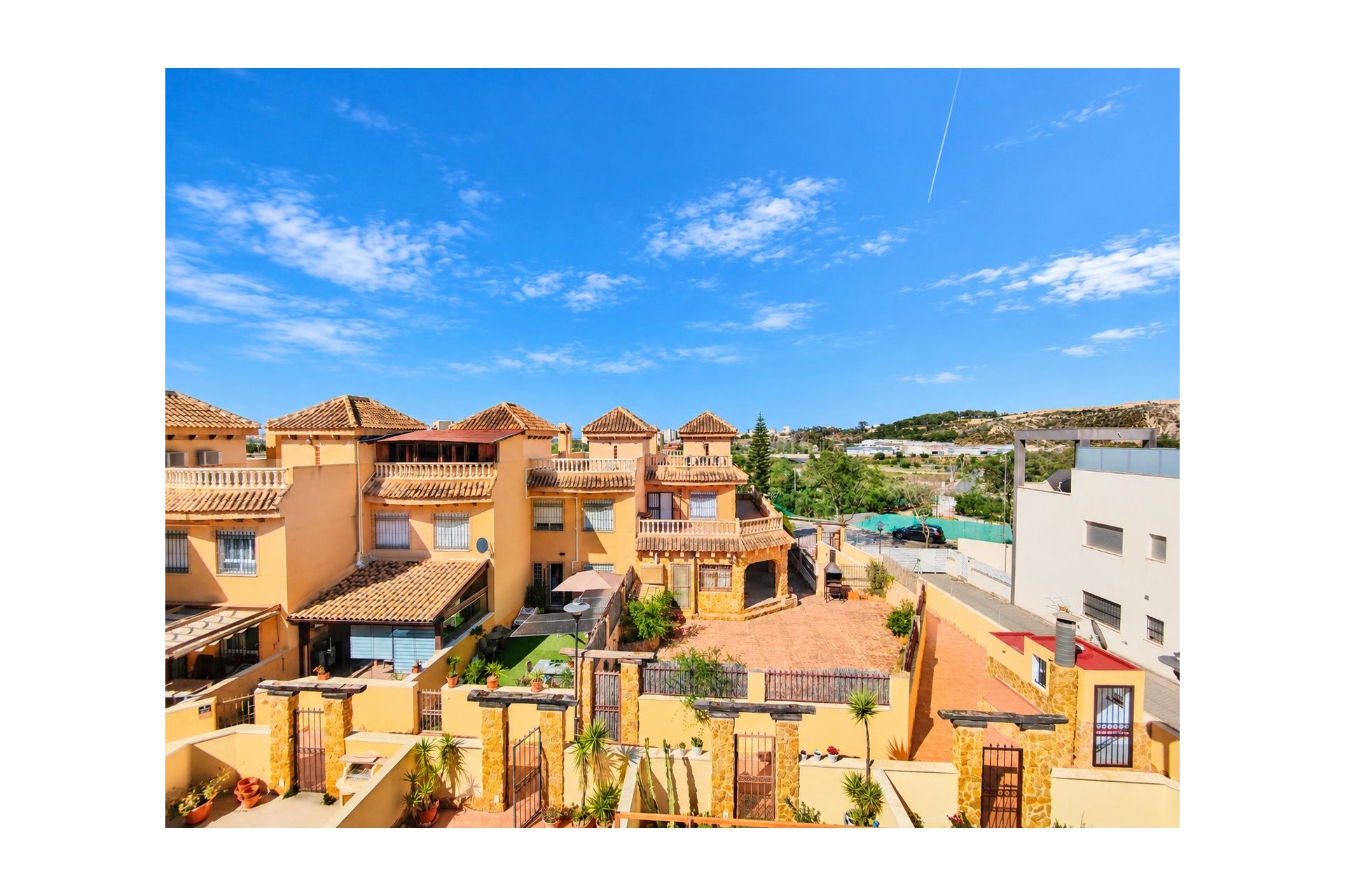 Sale - Townhouse - Guardamar del Segura - Center - El Raso