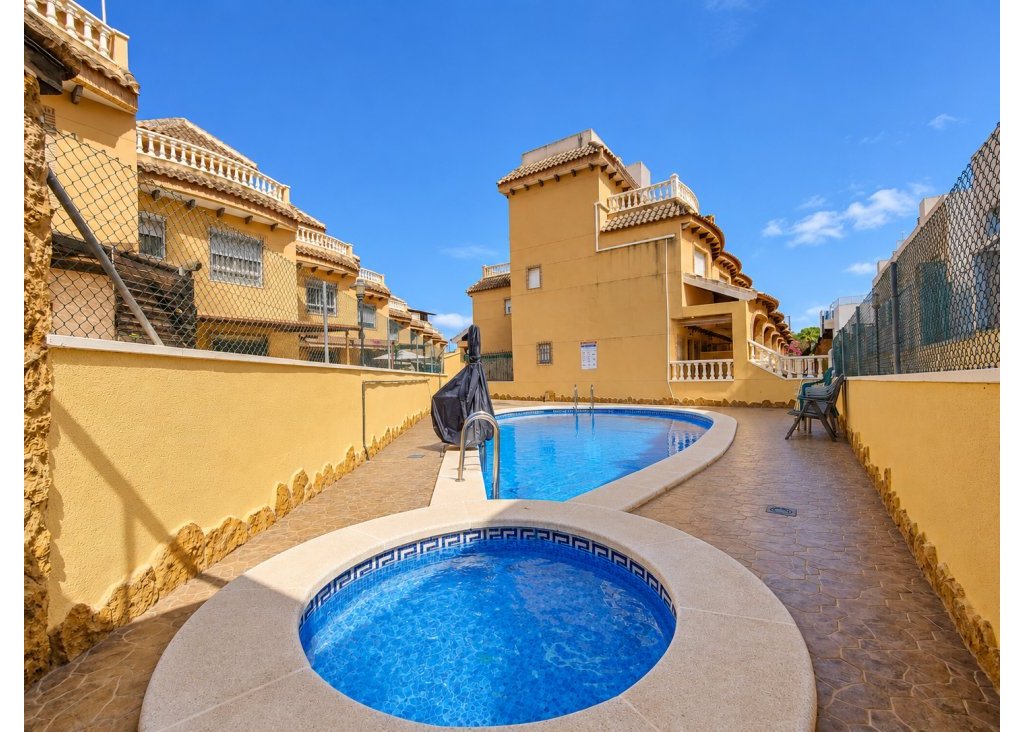 Sale - Townhouse - Guardamar del Segura - Center - El Raso