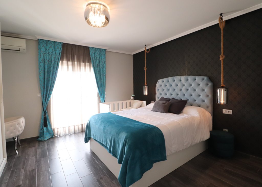 Sale - Townhouse - Redovan - Redovan - Town