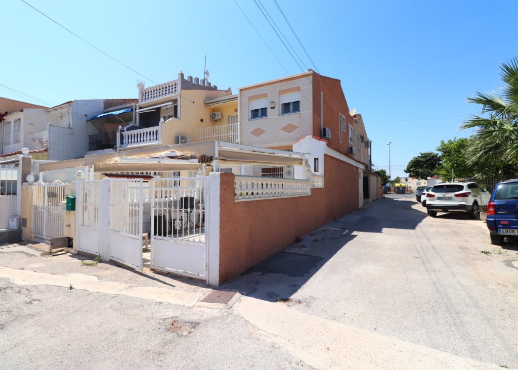 Sale - Townhouse - Torrevieja - Torretas