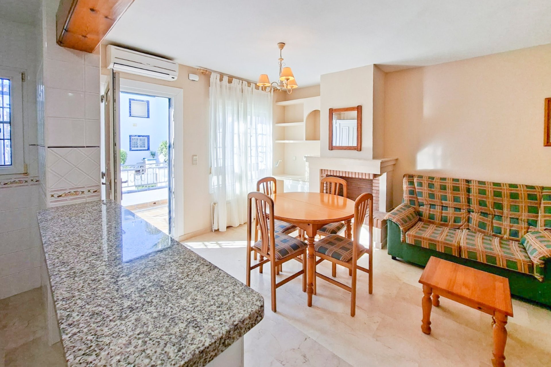 Sale - Townhouse - Villamartín