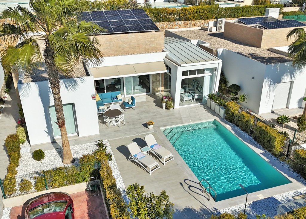 Sale - Villa - Algorfa - La Finca Golf Resort