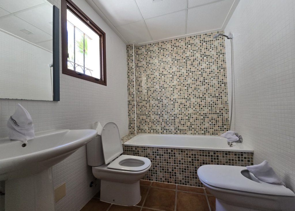 Sale - Villa - Algorfa - La Finca Golf Resort