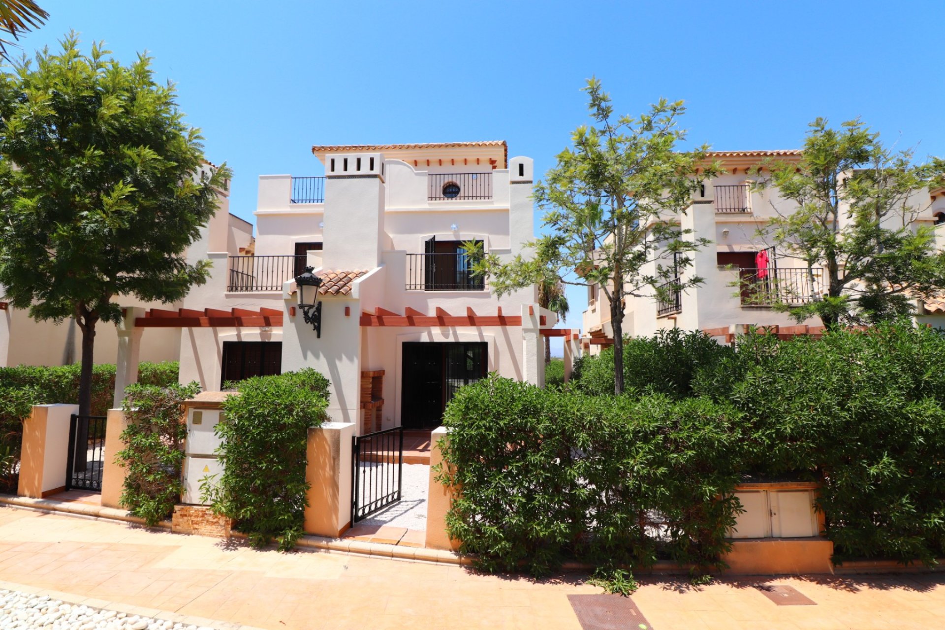 Sale - Villa - Algorfa - La Finca Golf Resort