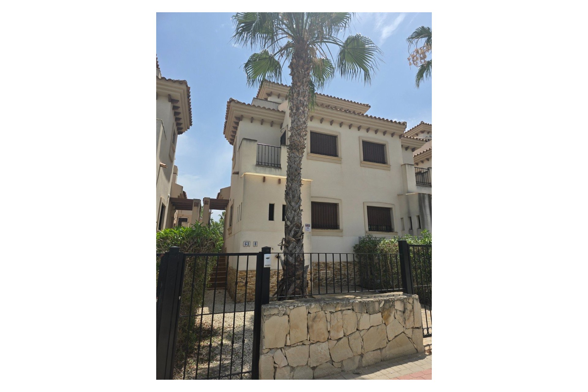 Sale - Villa - Algorfa - La Finca Golf Resort