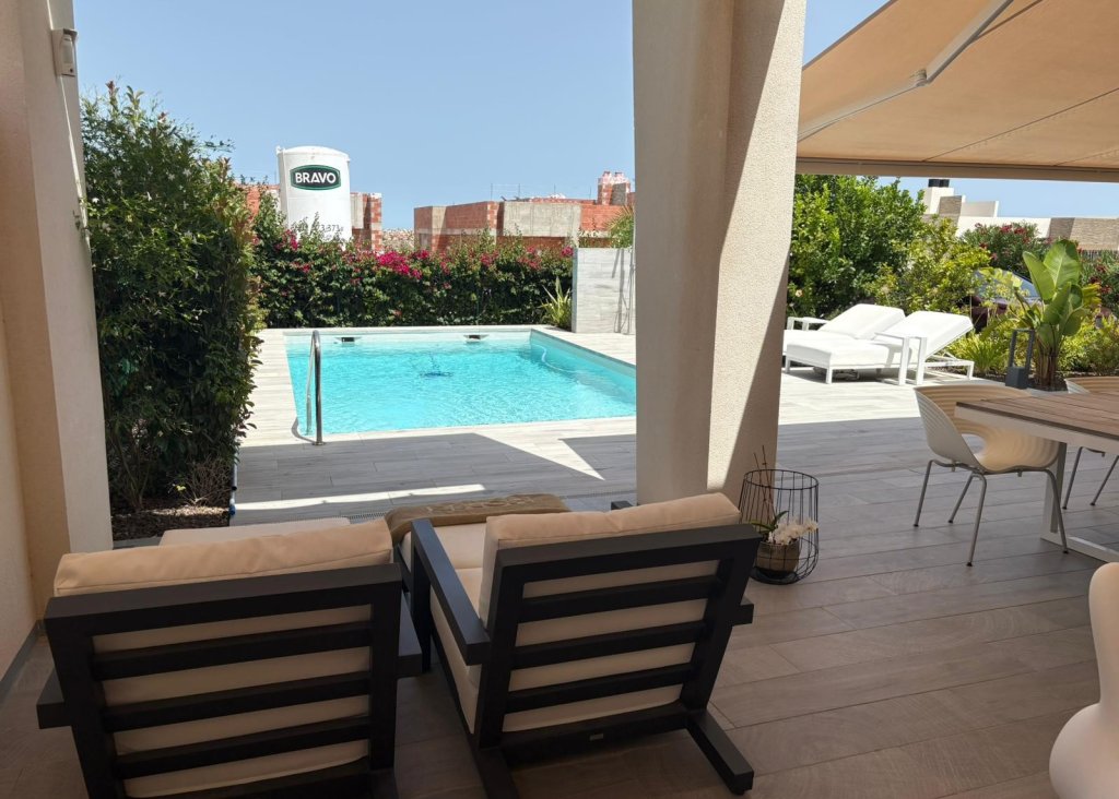 Sale - Villa - Algorfa - La Finca Golf Resort