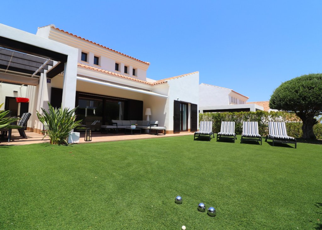 Sale - Villa - Algorfa - La Finca Golf Resort