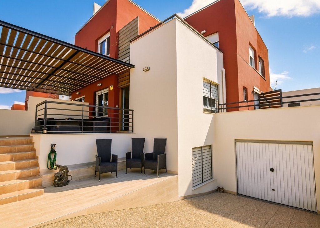 Sale - Villa - Algorfa - La Finca Golf Resort